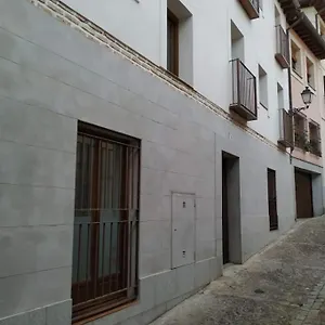 https://la-bellota-del-rey-alojamiento-casco-historico.besthotelstoledo.com